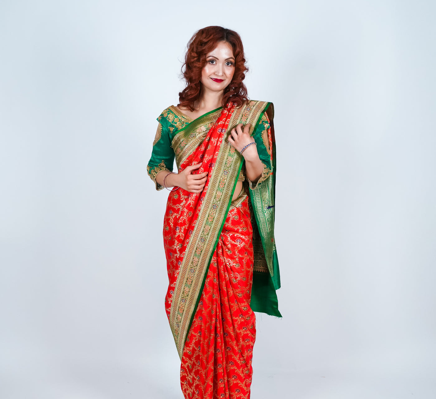 Buy Deep Green Dola Silk Banarasi Saree With Bandhani Waeve