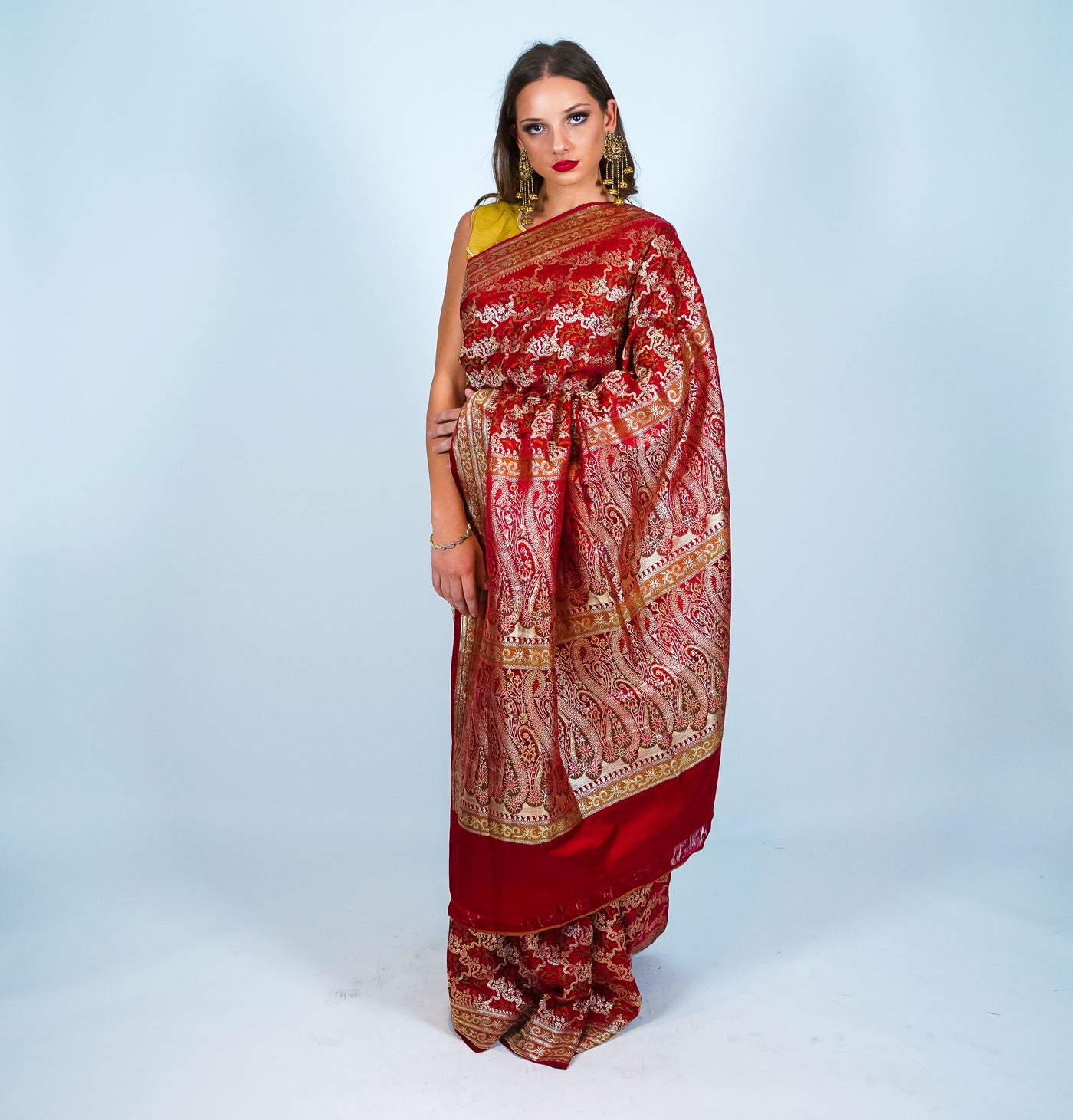 Adorable Maroon Banarasi Silk Saree With Hypnotic Blouse Pie