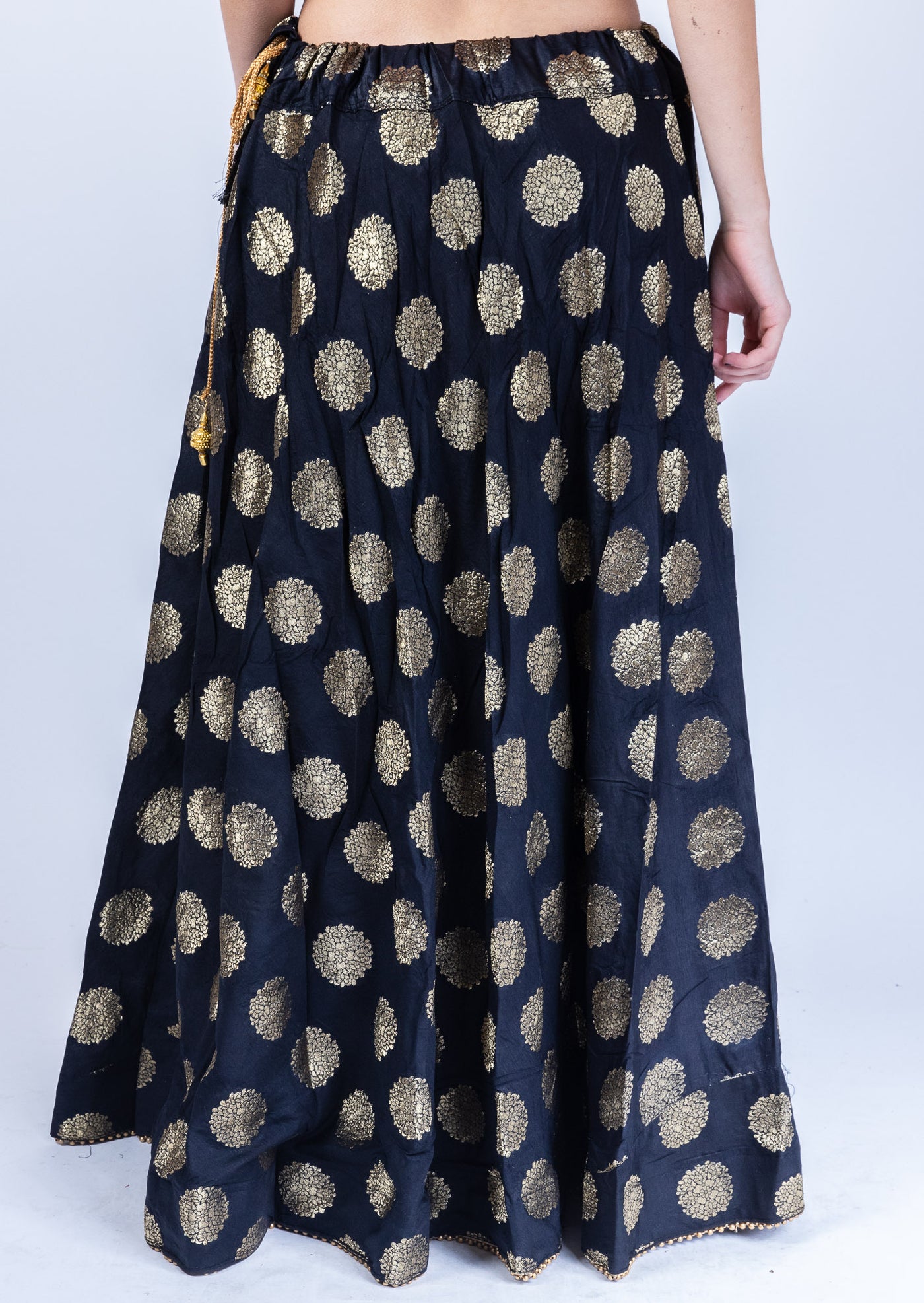 Beautiful Silk printed Lehenga skirt with Hand Embroidered blouse. |  Printed skirt outfit, Full floral skirt, Stylish dresses for girls